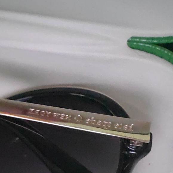 Kate spade sunglasses - Picture 3 of 3